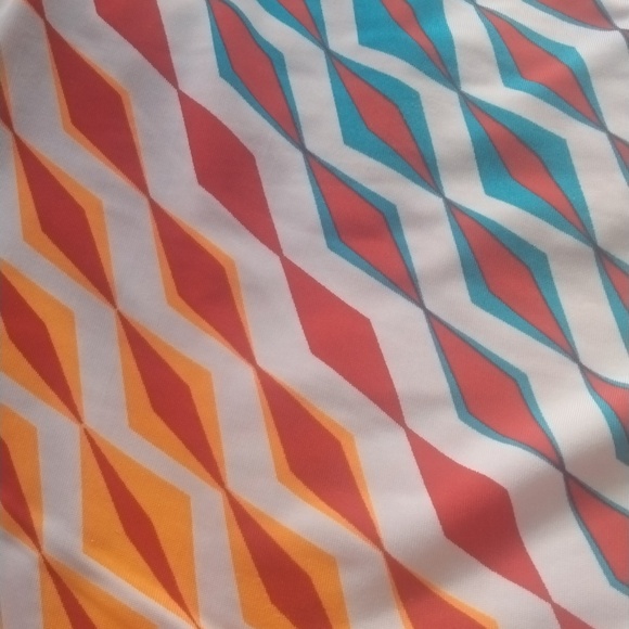 Bundle 3 sexy tops, black & multi colored tops - Picture 9 of 14